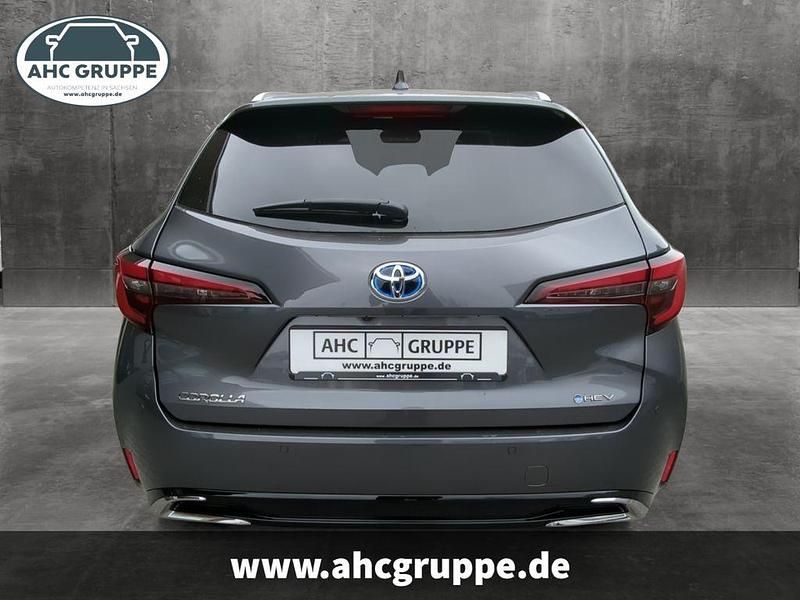 Neu Toyota Corolla Business Edition 152 PS (111 kW) 2025 Grau Kombi