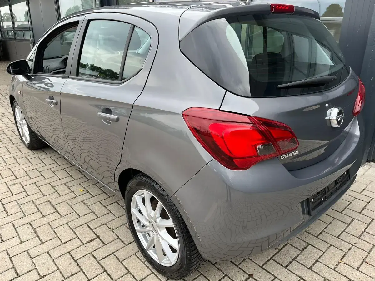 Gebraucht Opel Corsa Edition 90 PS (66 kW) 2015 Grau Kleinwagen