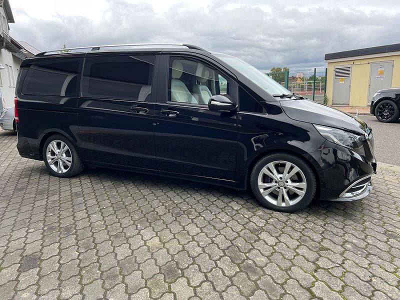 Gebraucht Mercedes V250 190 PS (139 kW) 2015 Schwarz Van / Kleinbus