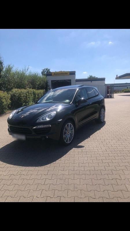 Second-hand Porsche Cayenne 245 CP (180 kW) 2012 Negru SUV