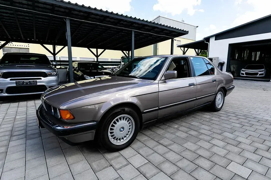 Gebraucht BMW 730 188 PS (138 kW) 1989 Grau Limousine