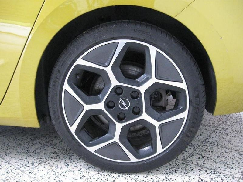 Gebraucht Opel Astra Ultimate 150 PS (110 kW) 2022 Kultgelb Limousine