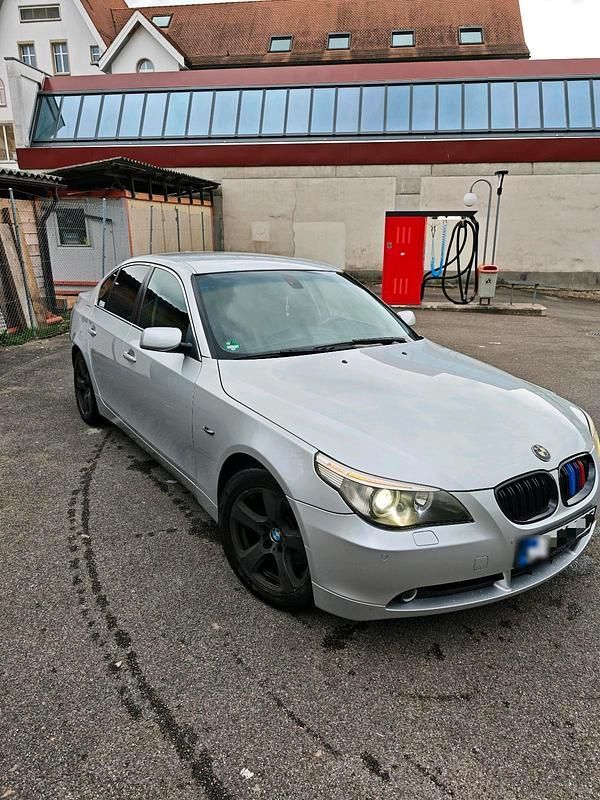 Gebraucht BMW 520 170 PS (125 kW) 2004 Silber Limousine