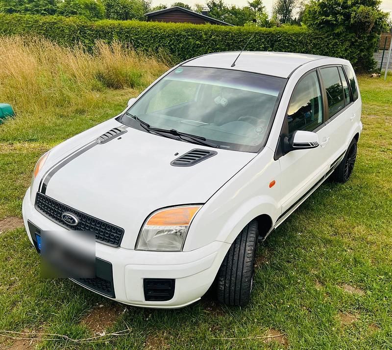 Weiß Gebraucht 2009 Ford Fusion Kleinwagen | 4.600 € (Etwas zu teuer) - Bild 1/4