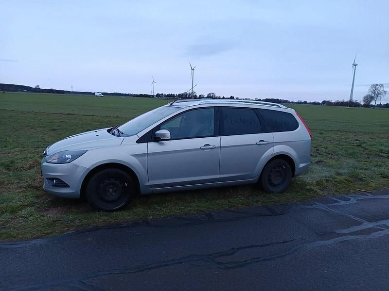 Gebraucht Ford Focus Style 125 PS (91 kW) 2009 Grau Kombi