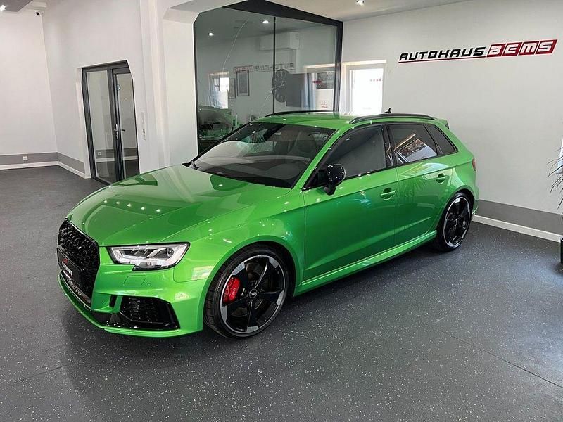 Gebraucht Audi RS3 Ambiente 400 PS (294 kW) 2019 Grün Limousine