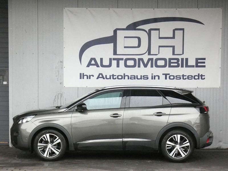 Grün Gebraucht 2017 Peugeot 3008 Allure Kombi | 13.790 € (Fairer Preis) - Bild 1/4