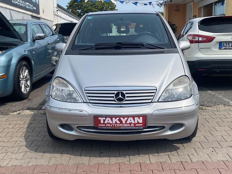 Gebraucht Mercedes A160 Classic 102 PS (75 kW) 2001 Silber Van / Kleinbus