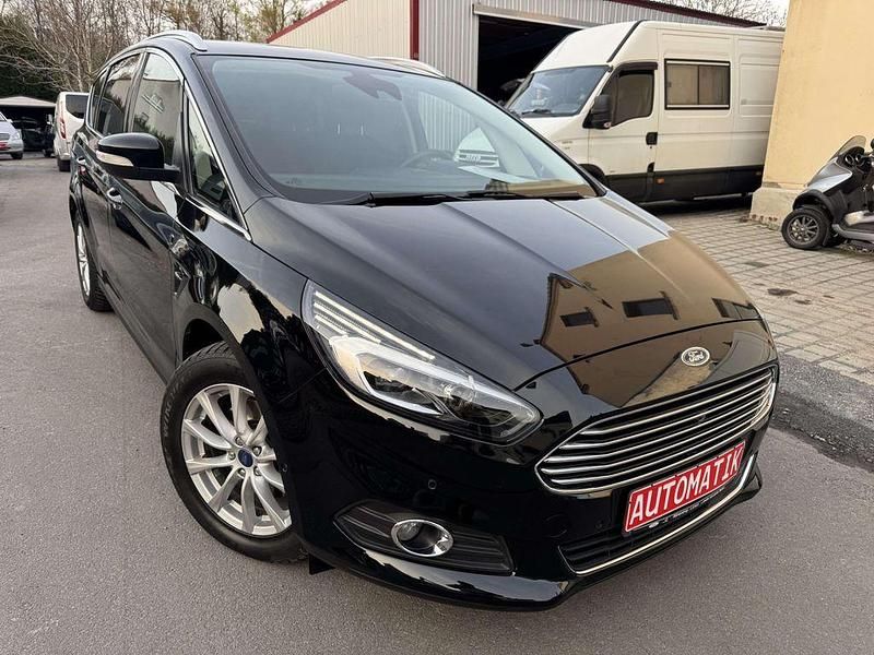 Gebraucht Ford S-MAX Titanium 179 PS (131 kW) 2016 Schwarz Van / Kleinbus