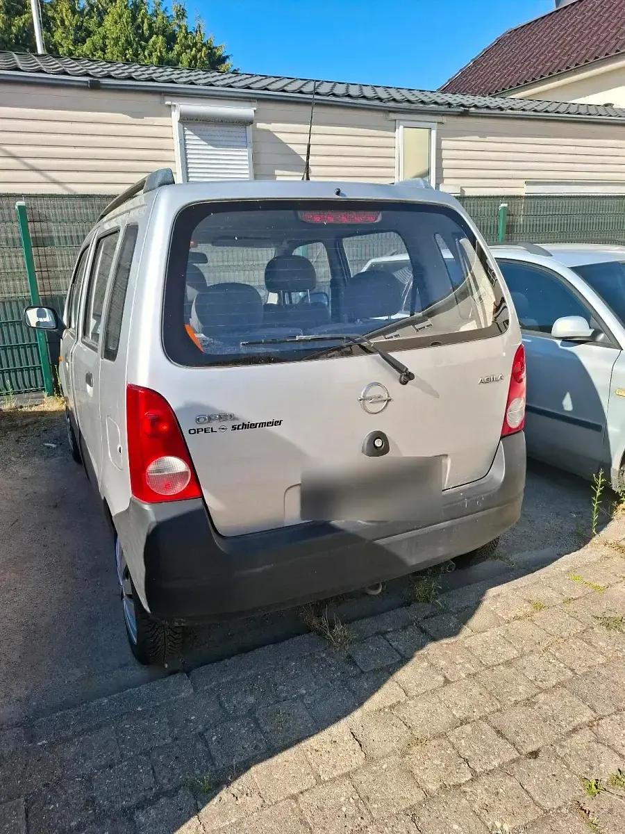 Gebraucht Opel Agila 60 PS (44 kW) 2003 Silber Van / Kleinbus