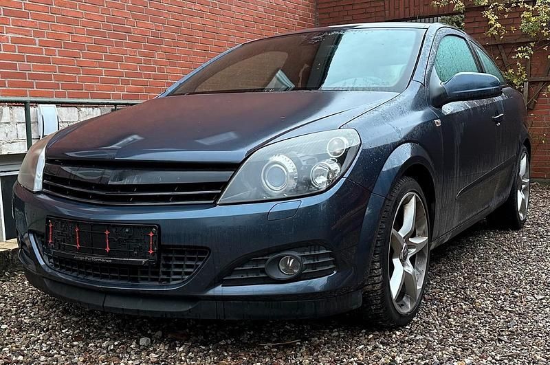 Gebraucht Opel Astra GTC 179 PS (131 kW) 2008 Blau Coupé