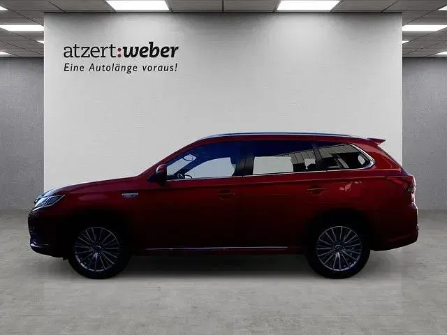 Gebraucht Mitsubishi Outlander P-HEV Plus 224 PS (164 kW) 2021 Rot SUV
