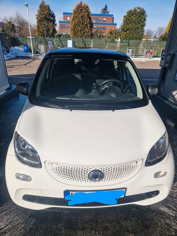 Gebraucht Smart ForFour 90 PS (66 kW) 2019 Weiß Kleinwagen