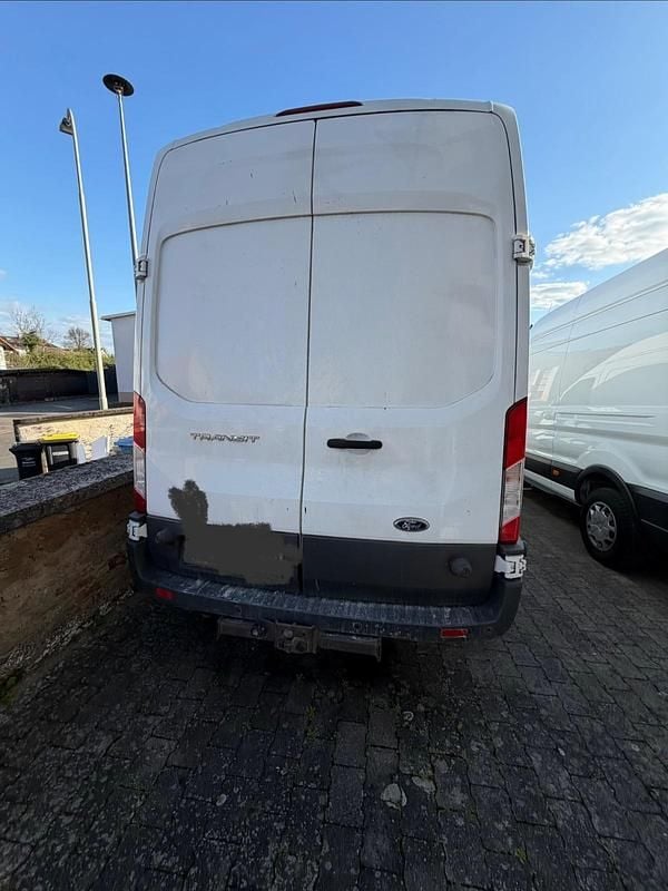 Usado Ford Transit 131 HP (96 kW) 2018 Branco Monovolume