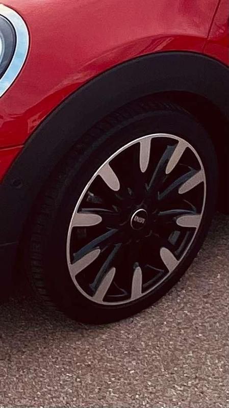 Gebraucht Mini Cooper 136 PS (100 kW) 2019 Rot Kleinwagen