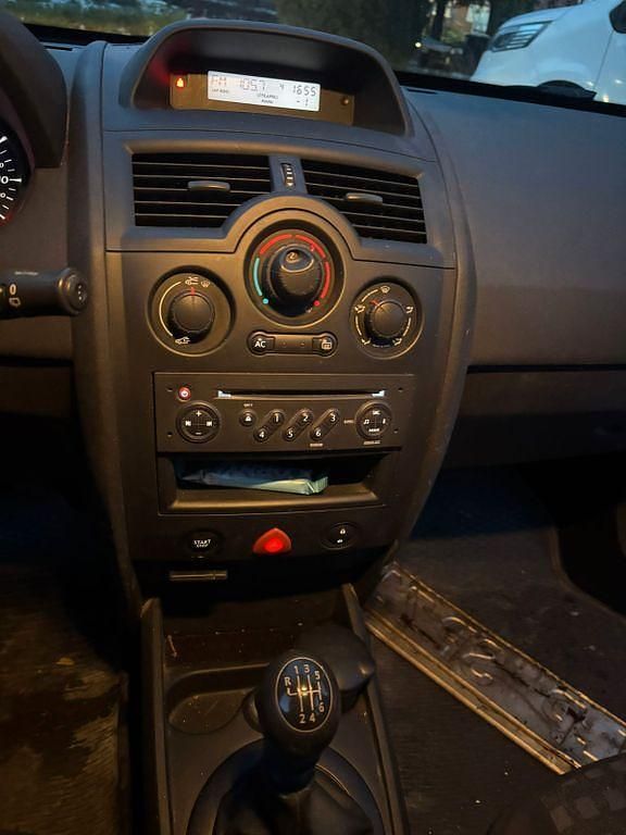 Gebraucht Renault Mégane III 103 PS (75 kW) 2009 Grau Limousine