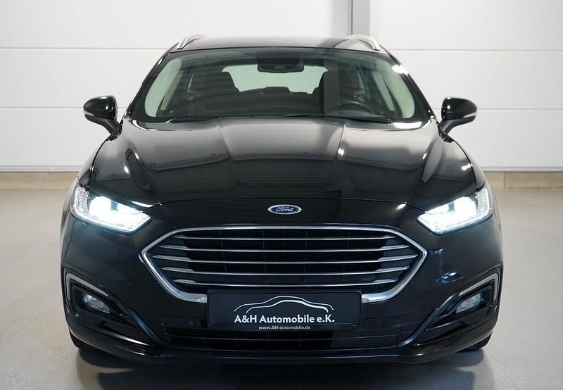 Gebraucht Ford Mondeo Titanium 150 PS (110 kW) 2021 Schwarz Kombi