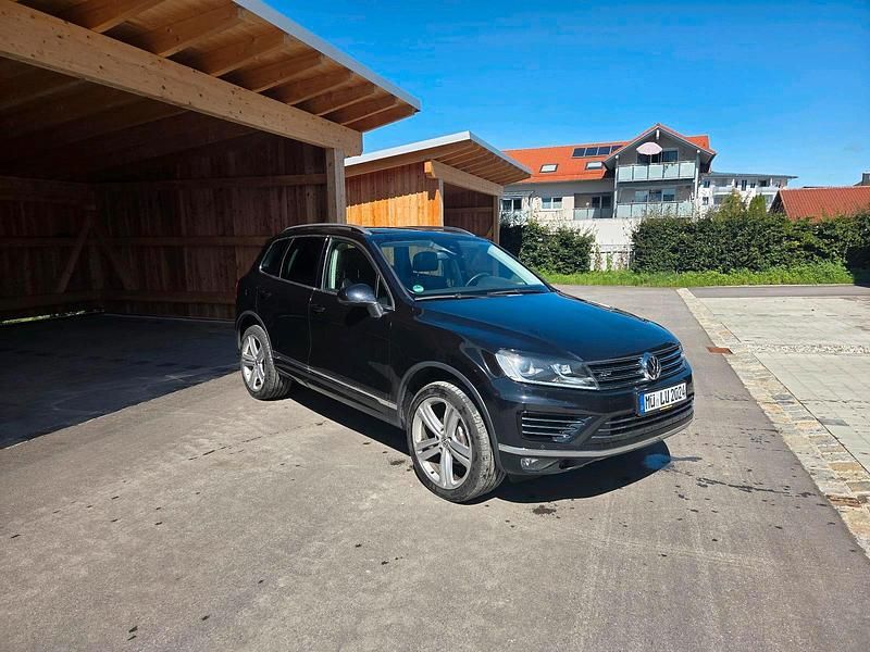Gebraucht VW Touareg R-line 262 PS (192 kW) 2016 Schwarz SUV