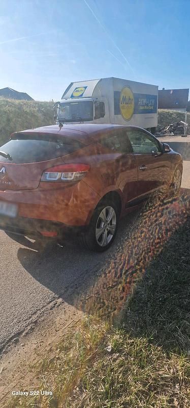 Gebraucht Renault Mégane III 90 PS (66 kW) 2009 Orange Coupé