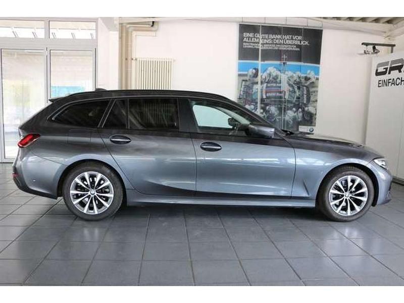 Gebraucht BMW 320 184 PS (135 kW) 2022 Mineralgrau metallic Kombi