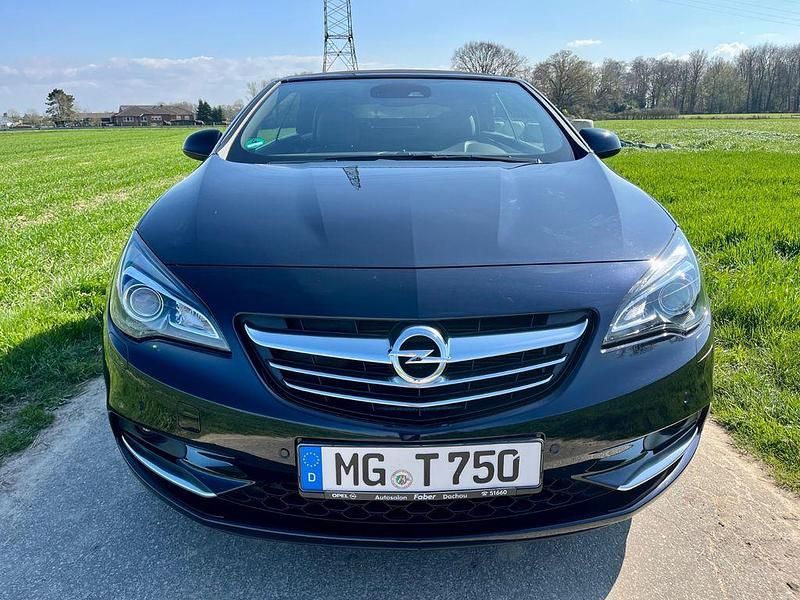 Gebraucht Opel Cascada Ultimate 200 PS (147 kW) 2018 Blau Cabrio