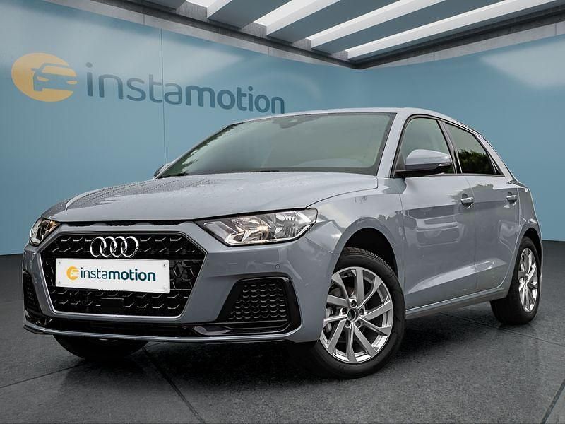 Grau Neu 2025 Audi A1 Sportback Kleinwagen | 28.049 € (Fairer Preis) - Bild 1/4