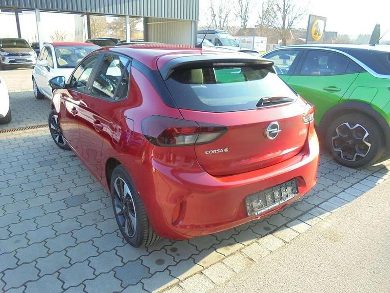Gebraucht Opel Corsa-e Edition 100 kW (136 PS) 2021 Chili rot/kardio rot Kleinwagen