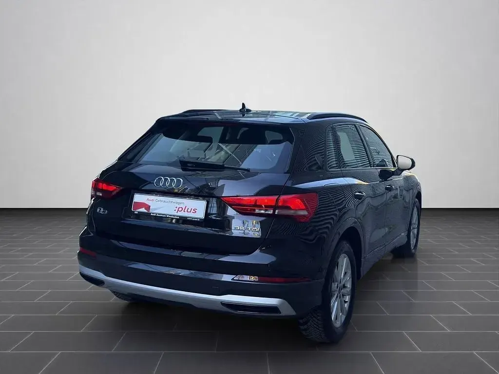 Gebraucht Audi Q3 Ambiente 150 PS (110 kW) 2023 Mythosschwarz metallic (metallic) SUV