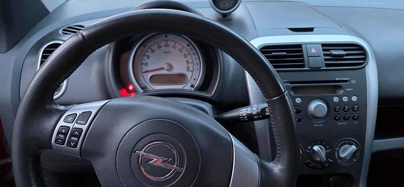 Gebraucht Opel Agila 86 PS (63 kW) 2010 Rot Kleinwagen