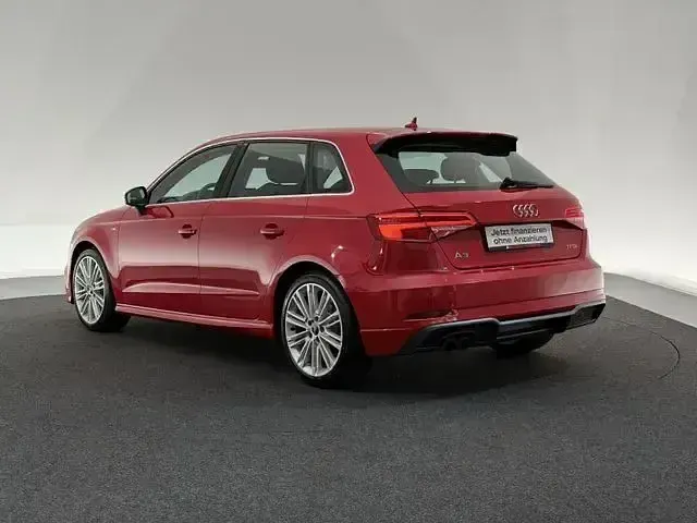 Gebraucht Audi A3 S-Line 150 PS (110 kW) 2018 Tangorot Limousine