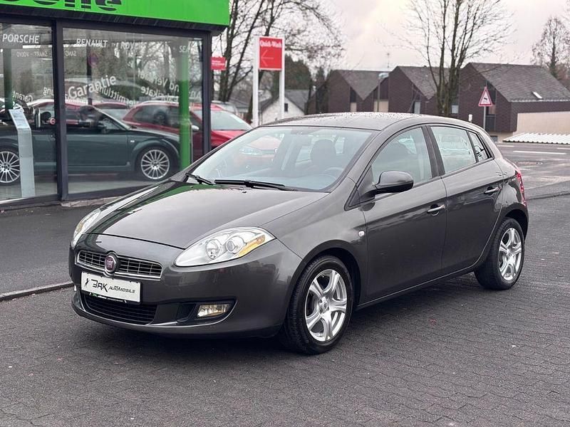 Grau Gebraucht 2009 Fiat Bravo Racing Kleinwagen | 2.990 € (Etwas zu teuer) - Bild 1/4