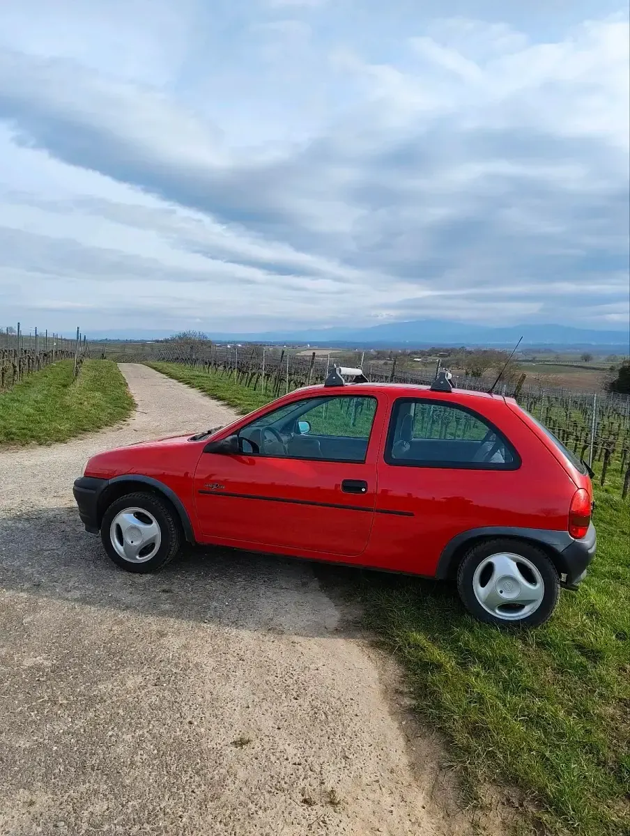 Gebraucht Opel Corsa 60 PS (44 kW) 1992 Rot Kleinwagen
