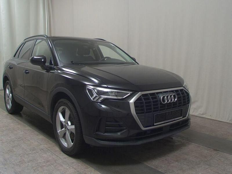 Gebraucht Audi Q3 Basis 116 PS (85 kW) 2021 Schwarz SUV