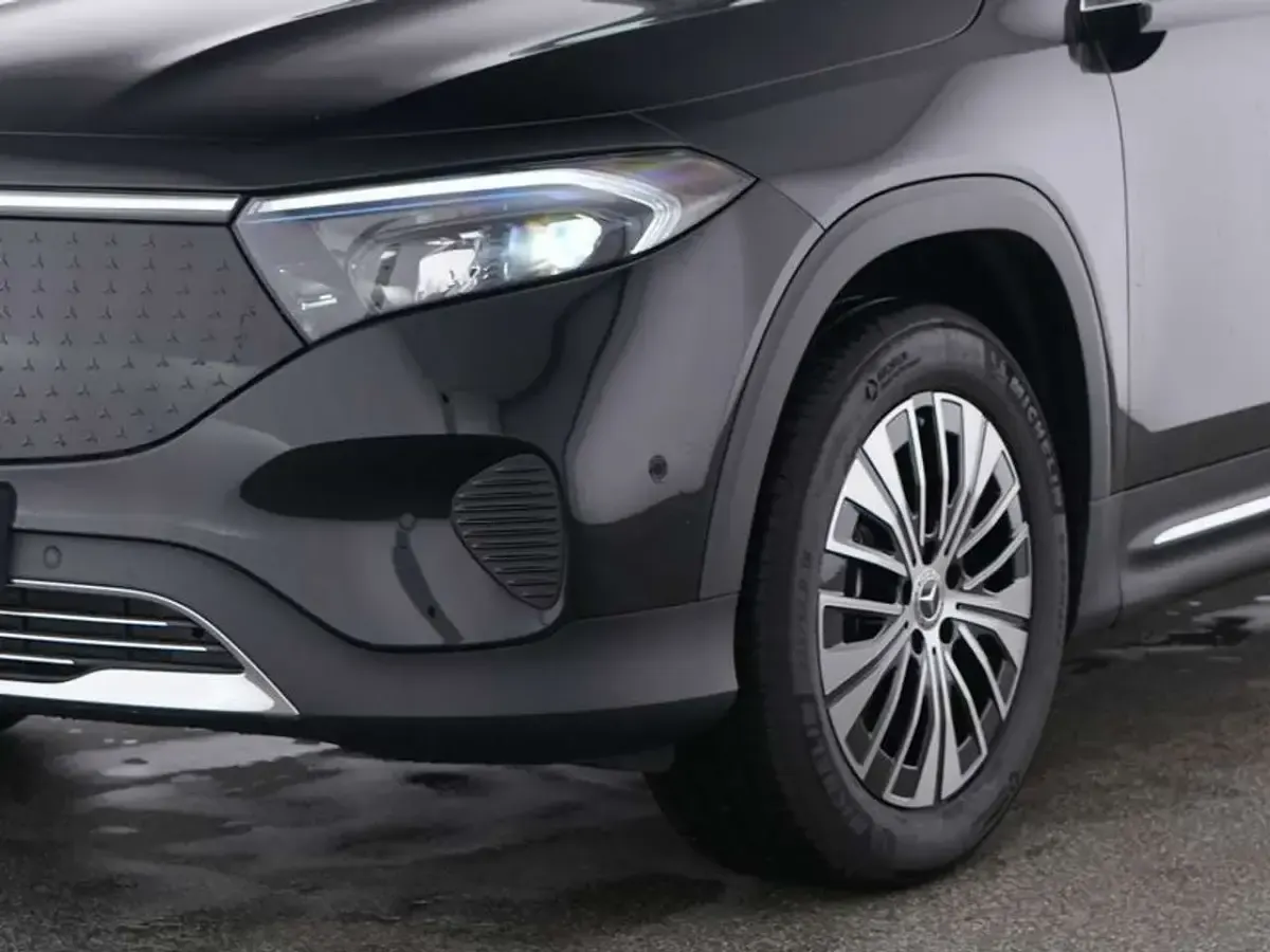 Gebraucht Mercedes EQB250+ Advanced 139 kW (190 PS) 2025 Schwarz SUV
