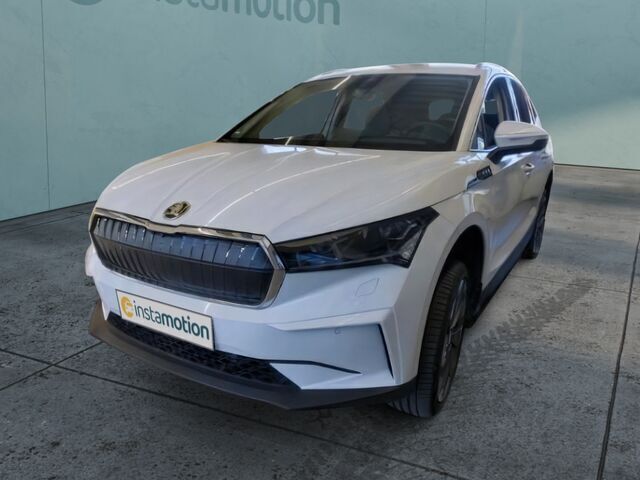 Weiß Gebraucht 2022 Skoda Enyaq iV Loft SUV | 39.501 € - Bild 1/2