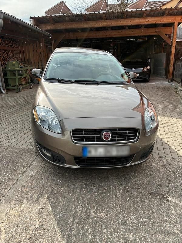 Gebraucht Fiat Croma Dynamic 147 PS (108 kW) 2009 Grau Kombi