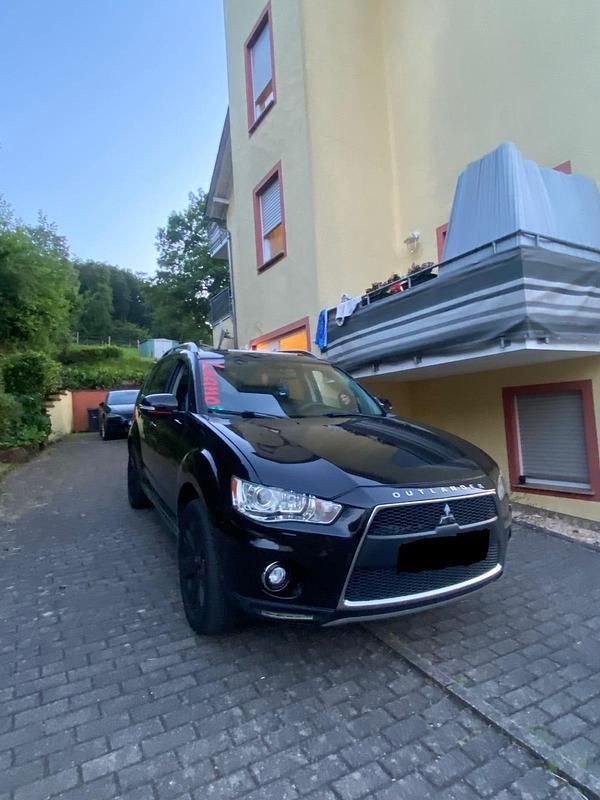 Schwarz Gebraucht 2010 Mitsubishi Outlander SUV | 6.999 € (Etwas zu teuer) - Bild 1/4