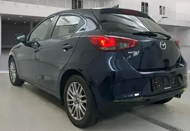 Gebraucht Mazda 2 Exclusive 90 PS (66 kW) 2023 Deep crystal blue Kleinwagen