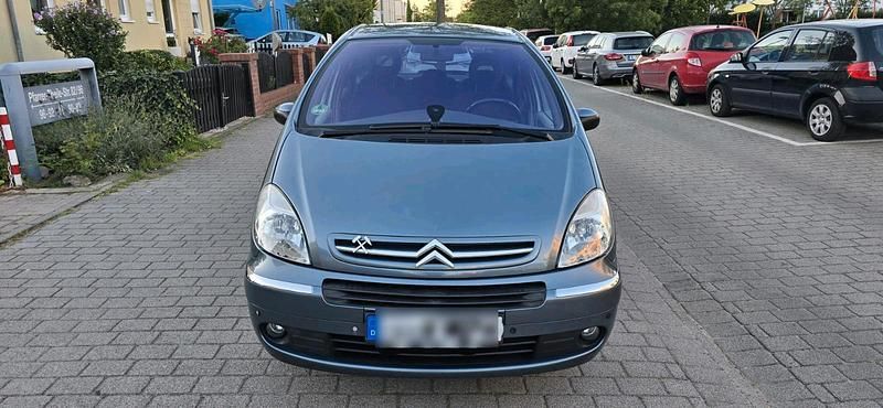 Silber Gebraucht 2007 Citroën Xsara Picasso Van / Kleinbus | 1.400 € (Fairer Preis) - Bild 1/4