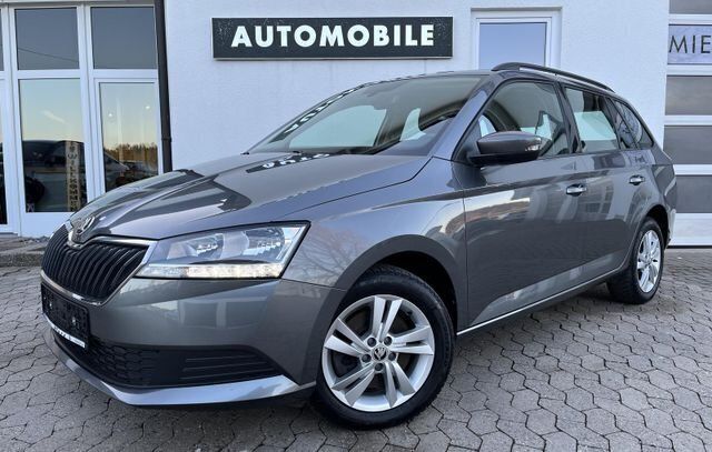 Grau Gebraucht 2022 Skoda Fabia Ambition Kombi | 17.979 € (Fairer Preis) - Bild 1/4