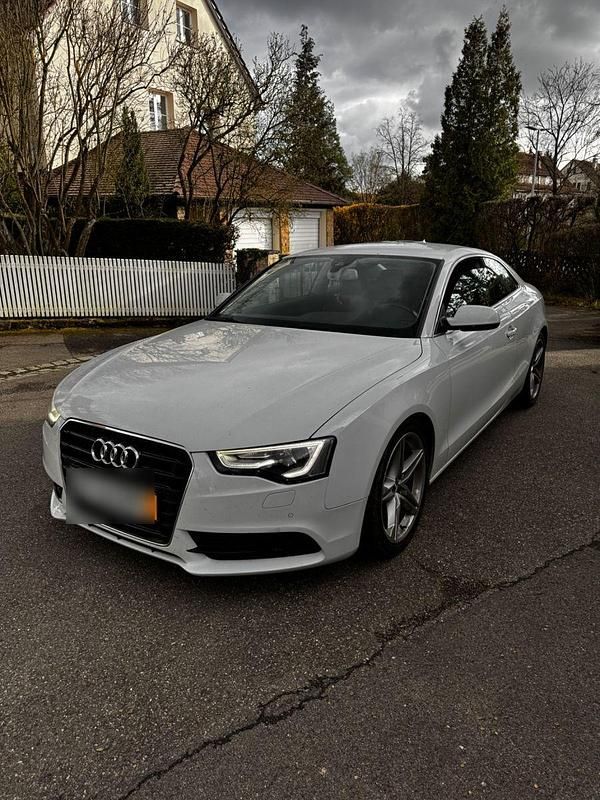 Gebraucht Audi A5 Ambiente 245 PS (180 kW) 2014 Weiß Coupé