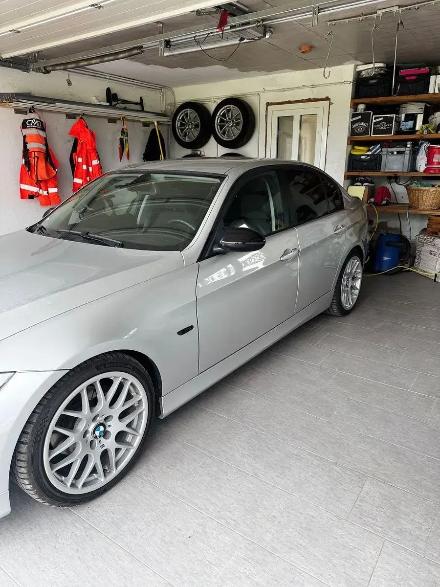 Gebraucht BMW 325 Performance 218 PS (160 kW) 2005 Silber Limousine