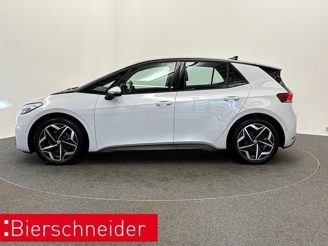 Gebraucht VW ID.3 Pro Performance 150 kW (204 PS) 2023 Weiss Kleinwagen