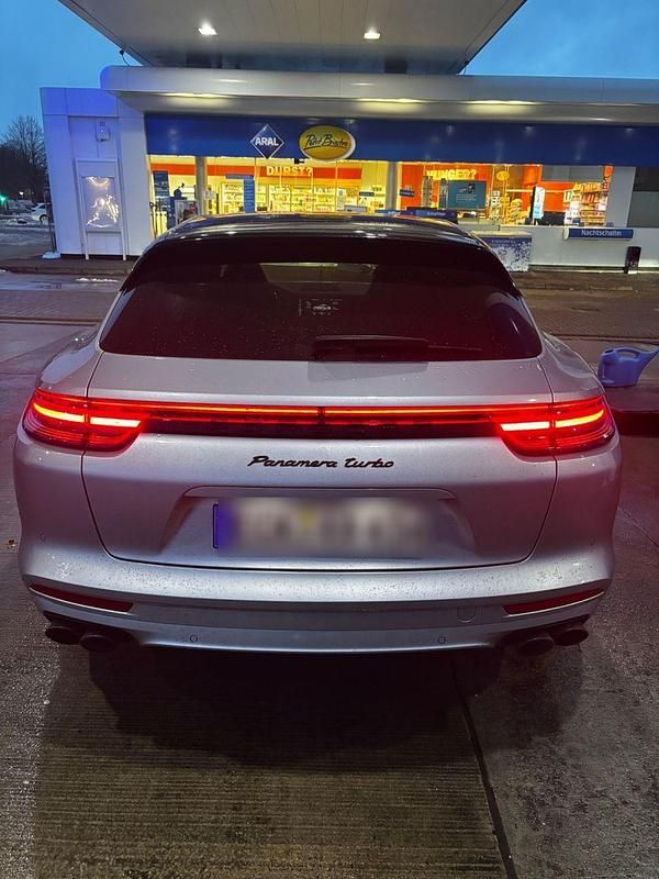 Gebraucht Porsche Panamera Sport Turismo 549 PS (403 kW) 2018 Silber Kombi