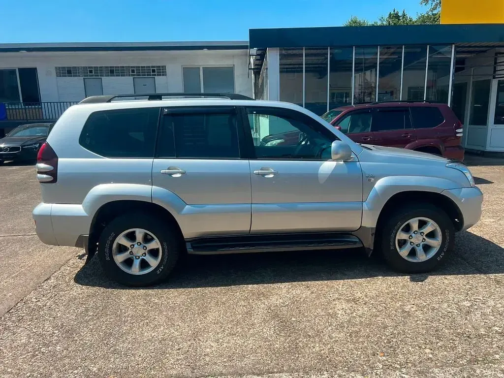 Gebraucht Toyota Land Cruiser 173 PS (127 kW) 2007 Silber SUV