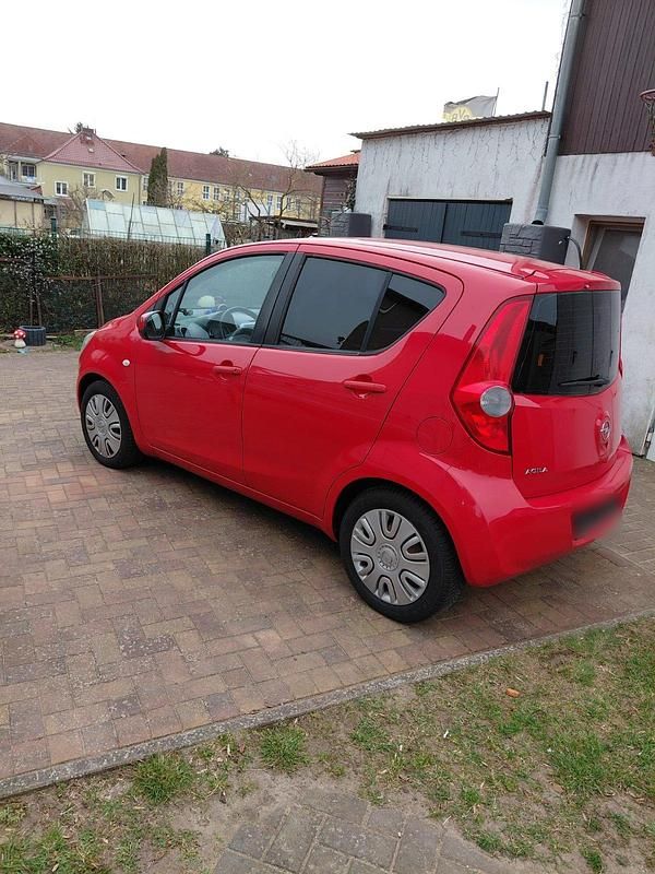 Gebraucht Opel Agila 60 PS (44 kW) 2008 Rot Kleinwagen