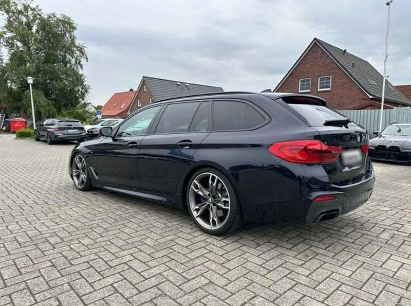 Gebraucht BMW 550 Performance 400 PS (294 kW) 2018 Schwarz Kombi