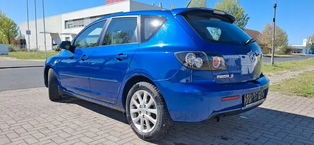 Usata Mazda 3 Active 105 CV (77 kW) 2009 Blu Berlina