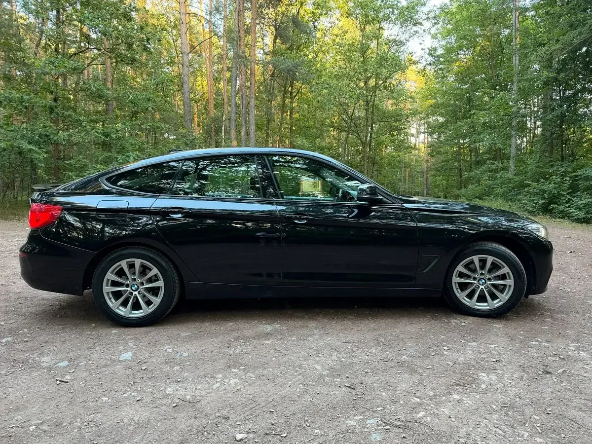 Gebraucht BMW 318 Sport Line 150 PS (110 kW) 2018 Schwarz Limousine