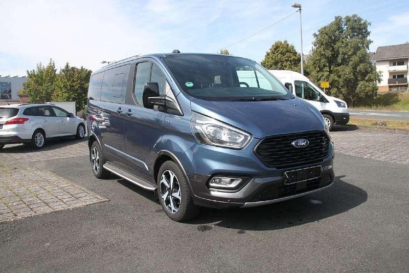 Second-hand Ford Transit Custom Active 131 CP (96 kW) 2023 Albastru Monovolum
